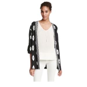 H&M Open Front Top With Pattern